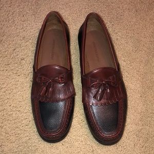 Mens Johnston & Murphy loafers. 12M